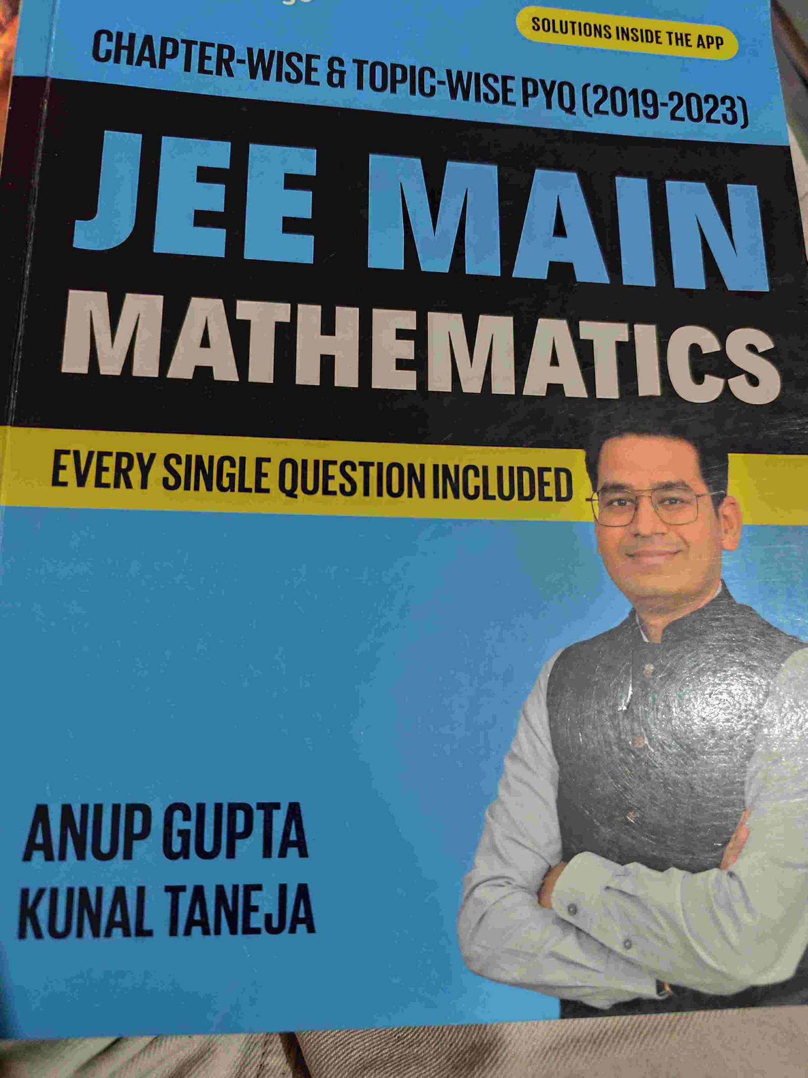 Jee mains maths Pyq book
