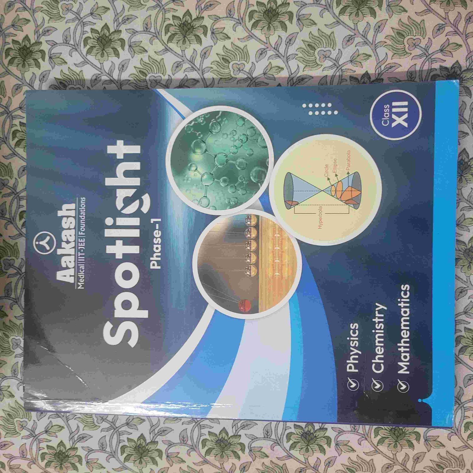 Spotlight JEE MAINS and ADVANCE AAKASH